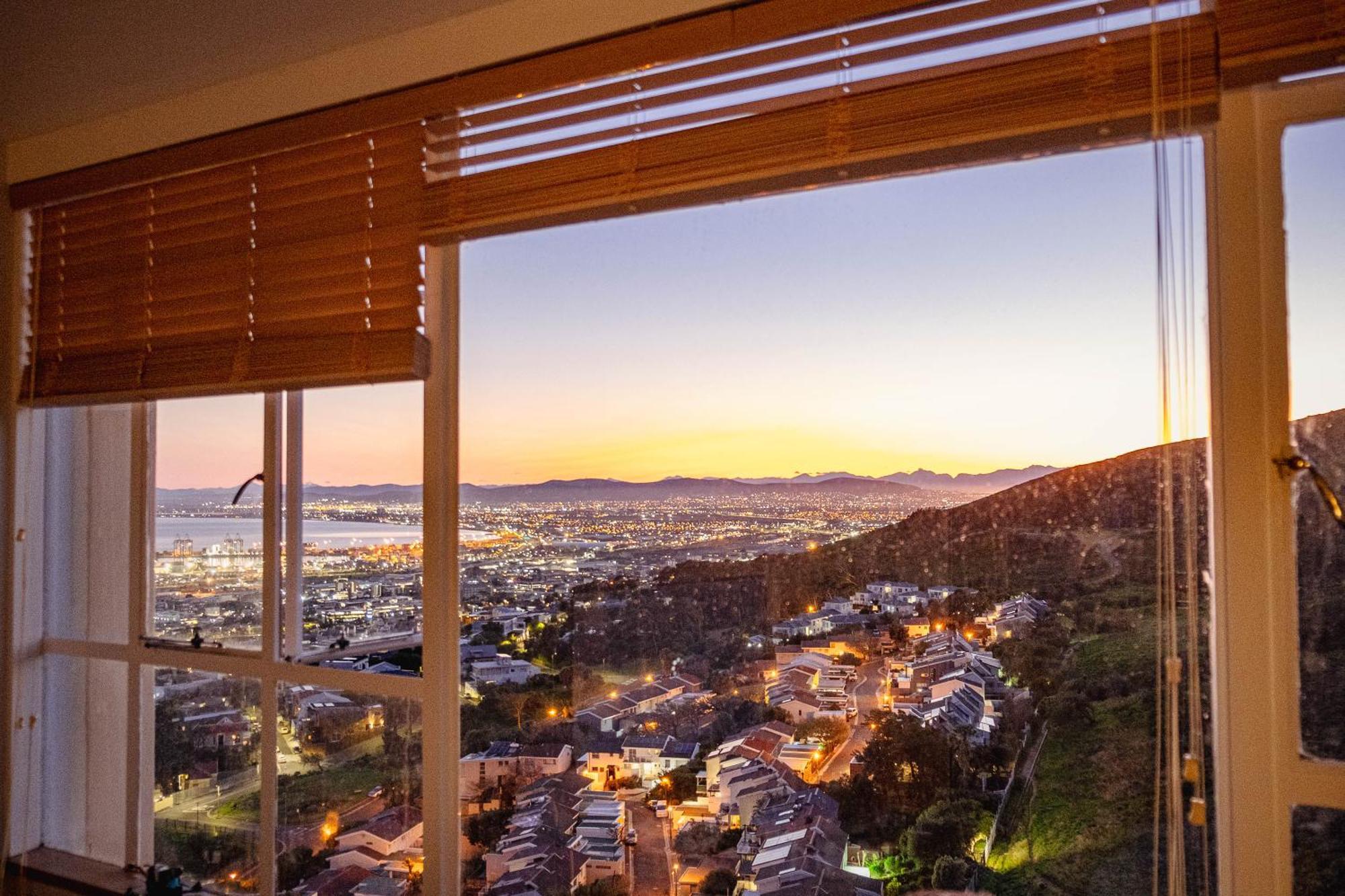 Luxury 1bdrm With A View!