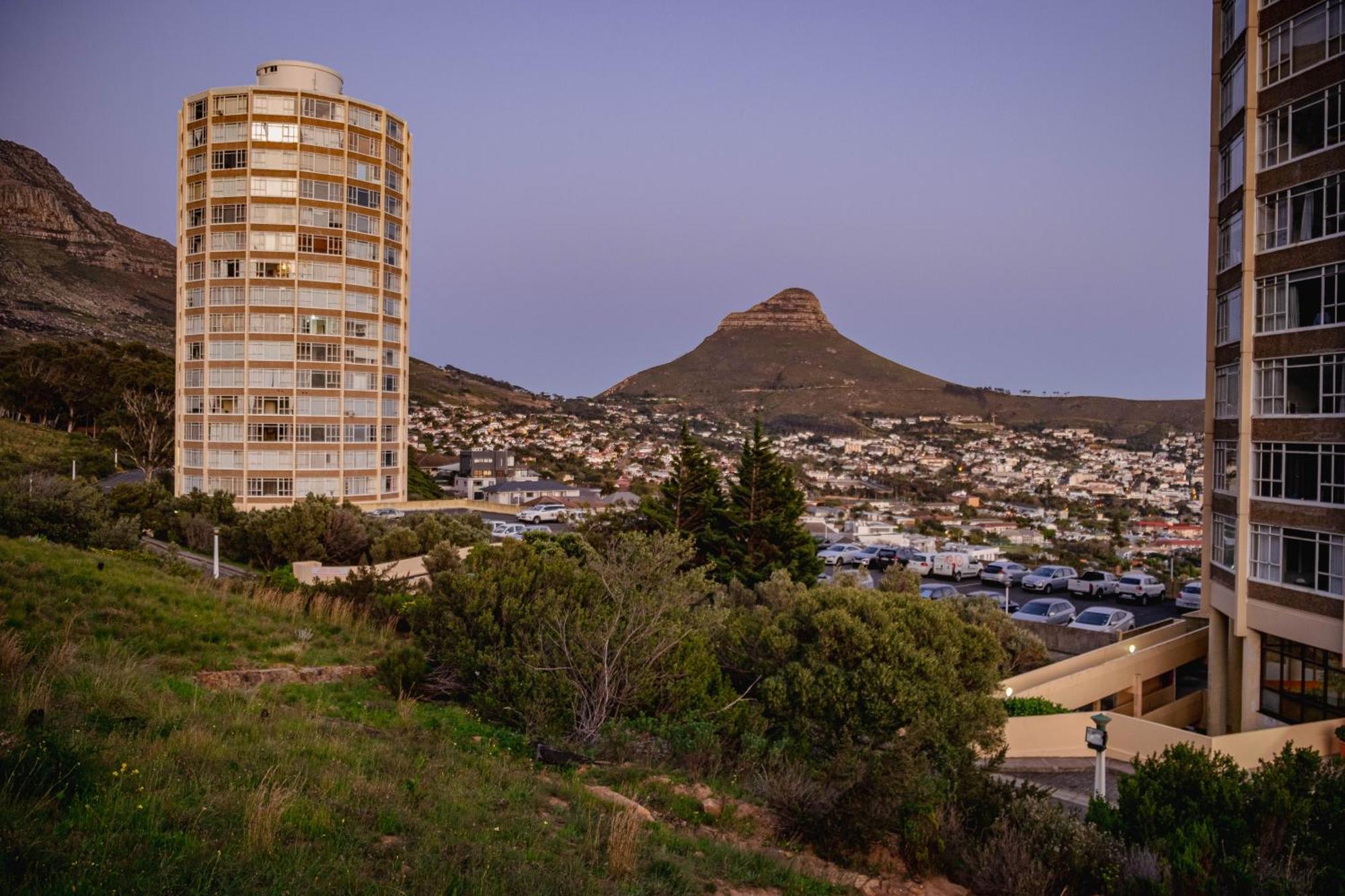 Luxury 1bdrm With A View! * Cape Town