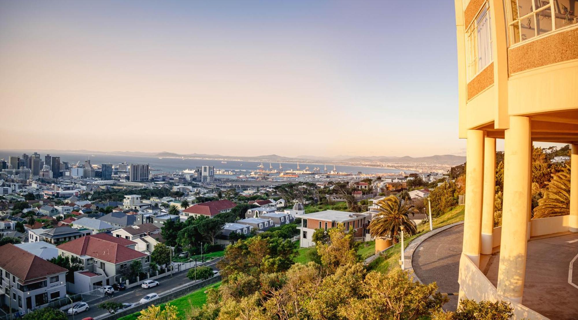 Luxury 1bdrm With A View!